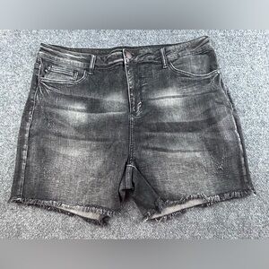 Judy Blue Women’s Black Raw Hem Jean Shorts Size 3X